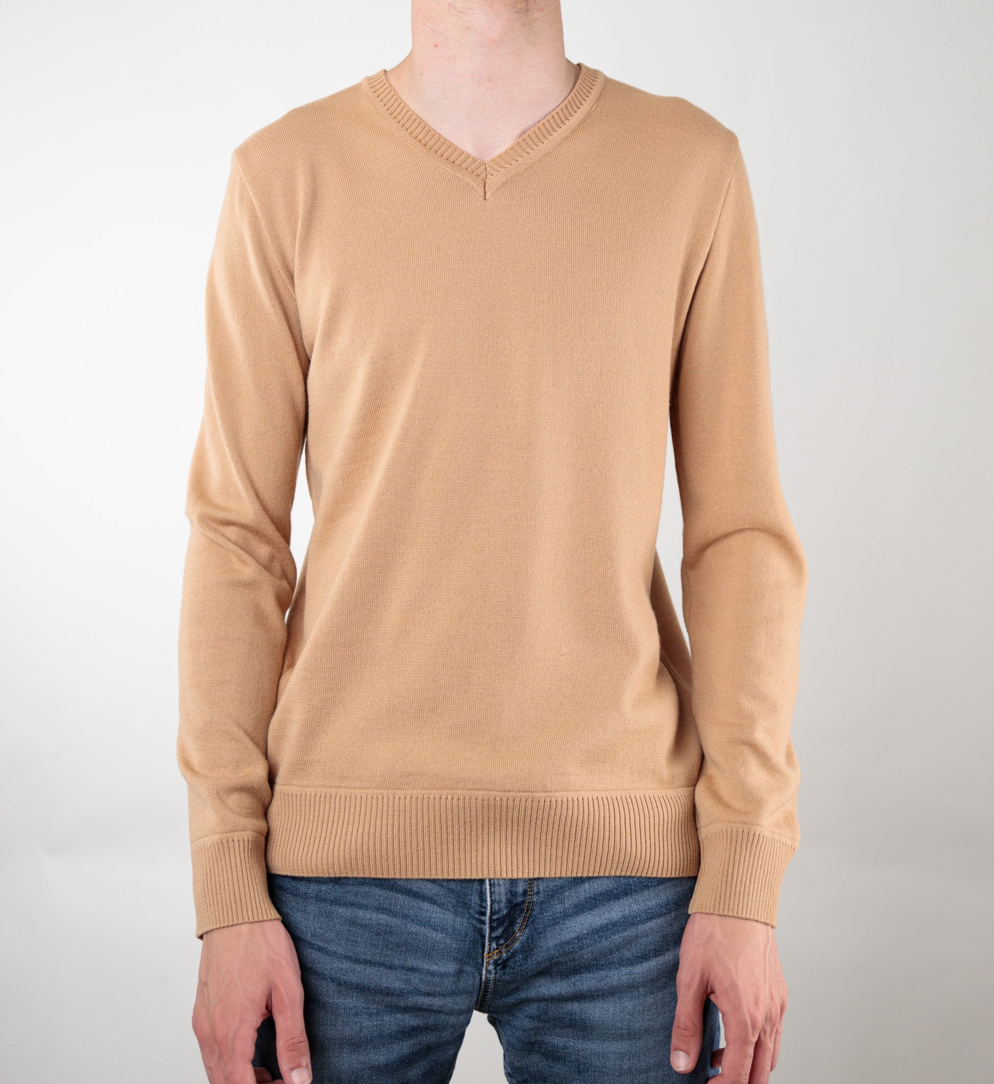 Thin plain v-neck sweater