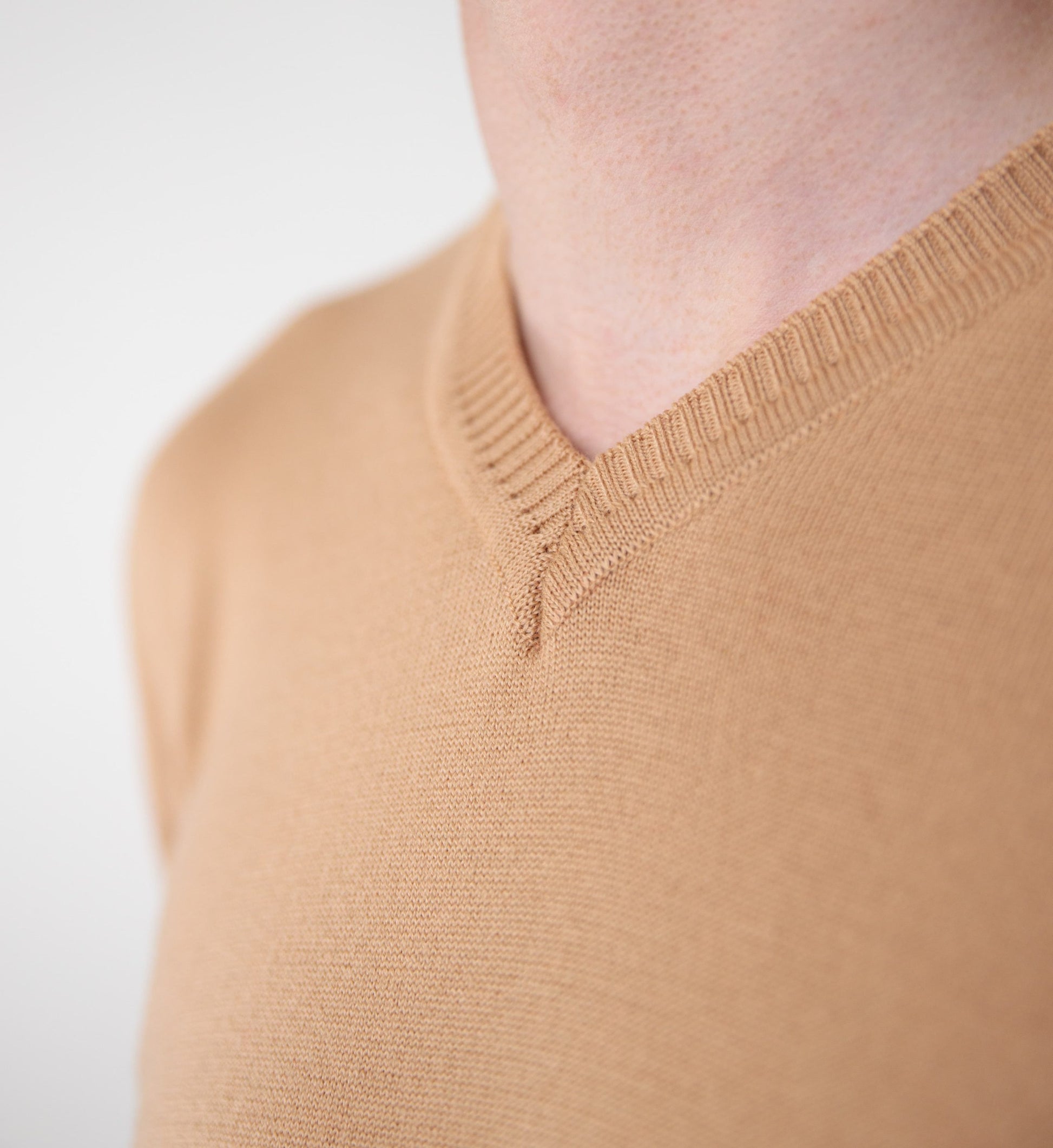 Thin plain v-neck sweater