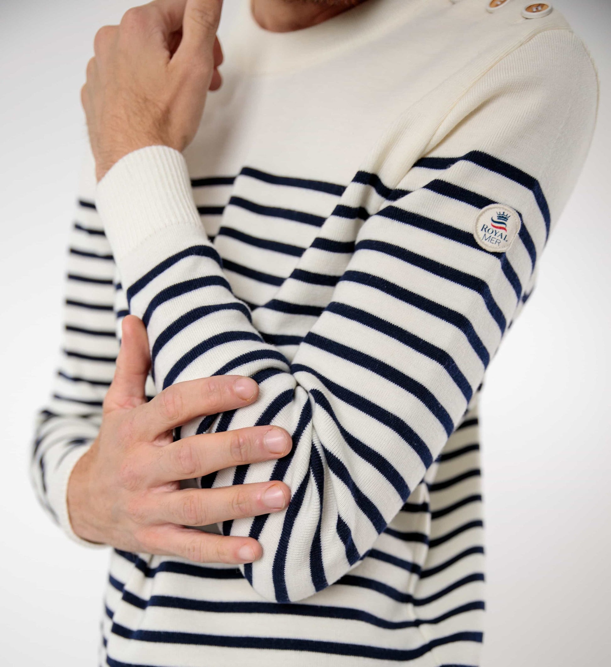 Striped sailor sweater with round neckline 