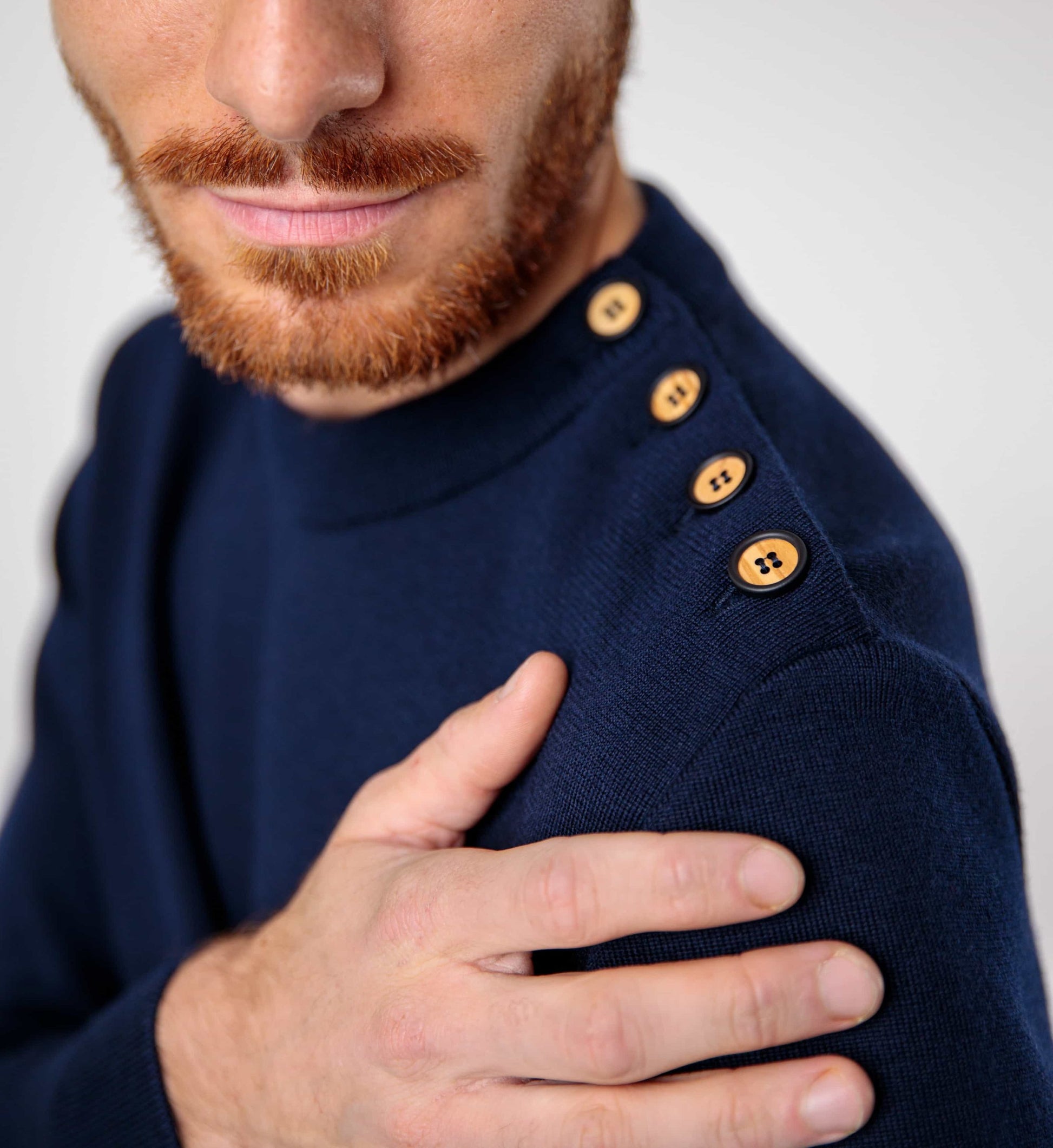 Plain sailor sweater with round neckline