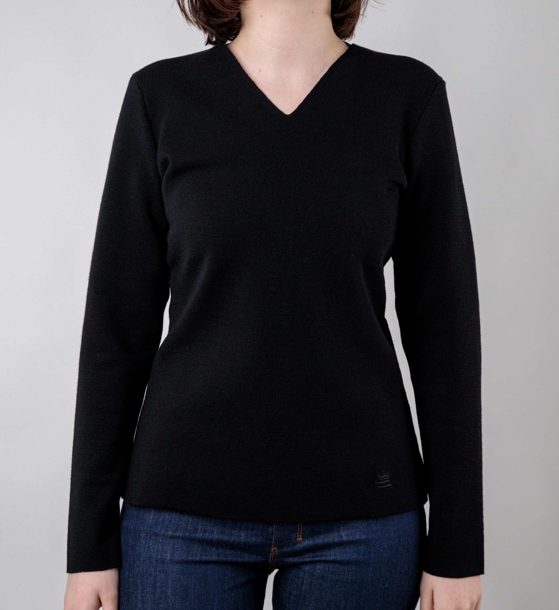 Classic v-neck sweater 100% merino