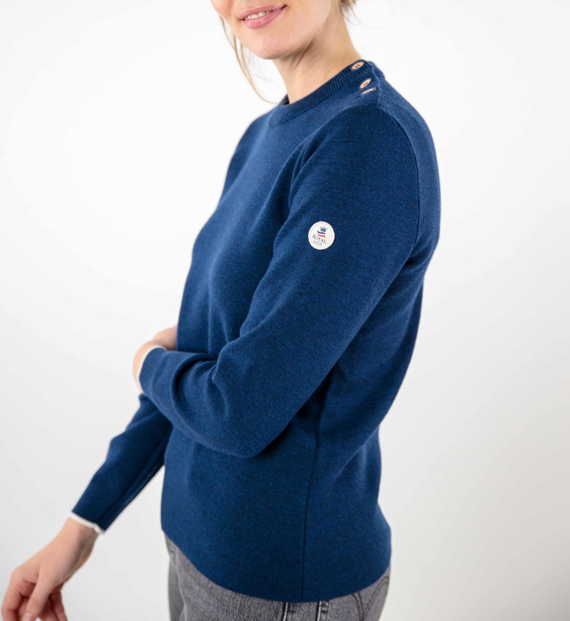 Plain sailor sweater with round neckline